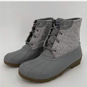 Sperry boots size 9W